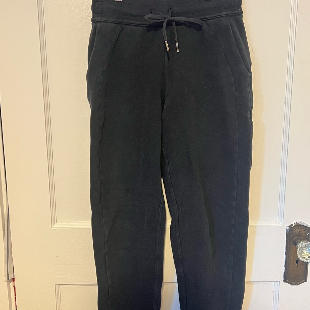 Lululemon Woman’s Scuba Joggers